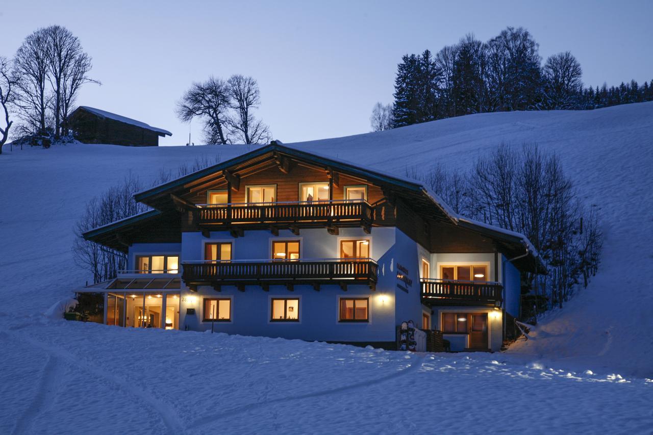 Saalbach Apartments Landhaus Bernkogel - Ski In Ski Out Eksteriør billede